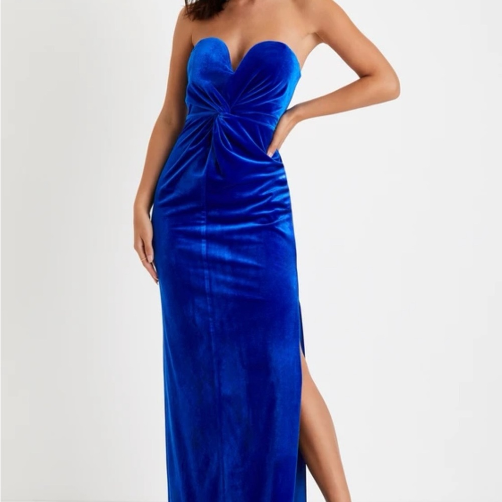Lulu's Blue Ruched Sweetheart Maxi Gown